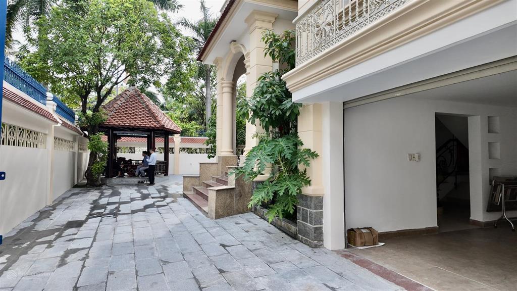 Cho thuê biệt thự thảo điền 500m2, 8pn, 120tr tại khu compound kim sơn villa  112 nguyễn văn hưởng