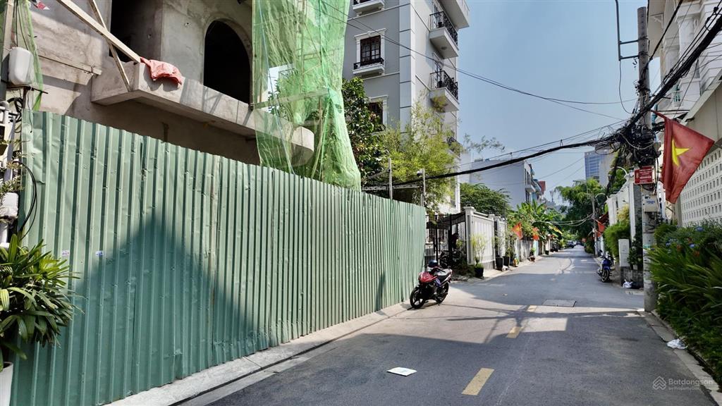 Bán nhà góc 2mt, 5 tầng, mới đẹp tại làng báo chí thảo điền quận 2