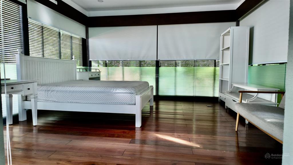 Cho thuê biệt thự hồ bơi, sân vườn, 560m2, 3pn siêu to, 4wc, giá thỏa thuận tại thảo điền, q2