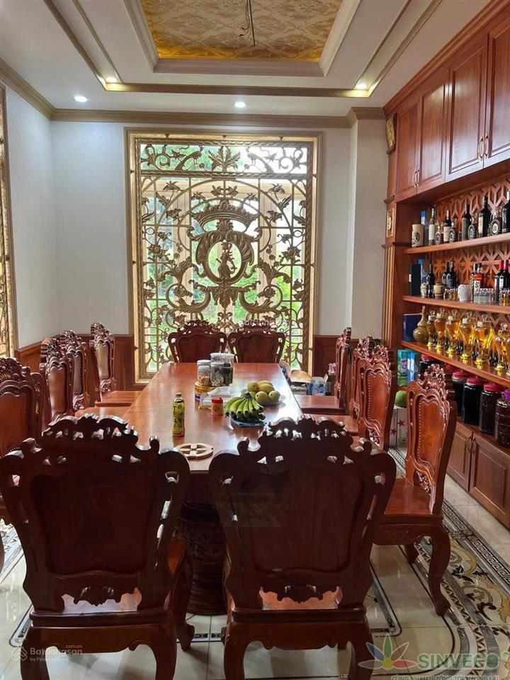 Bán biệt thự 652m2 có sân vườn, hồ cá coi với thiết kế siêu đẹp ngay khu trung tâm hành chính qận 2