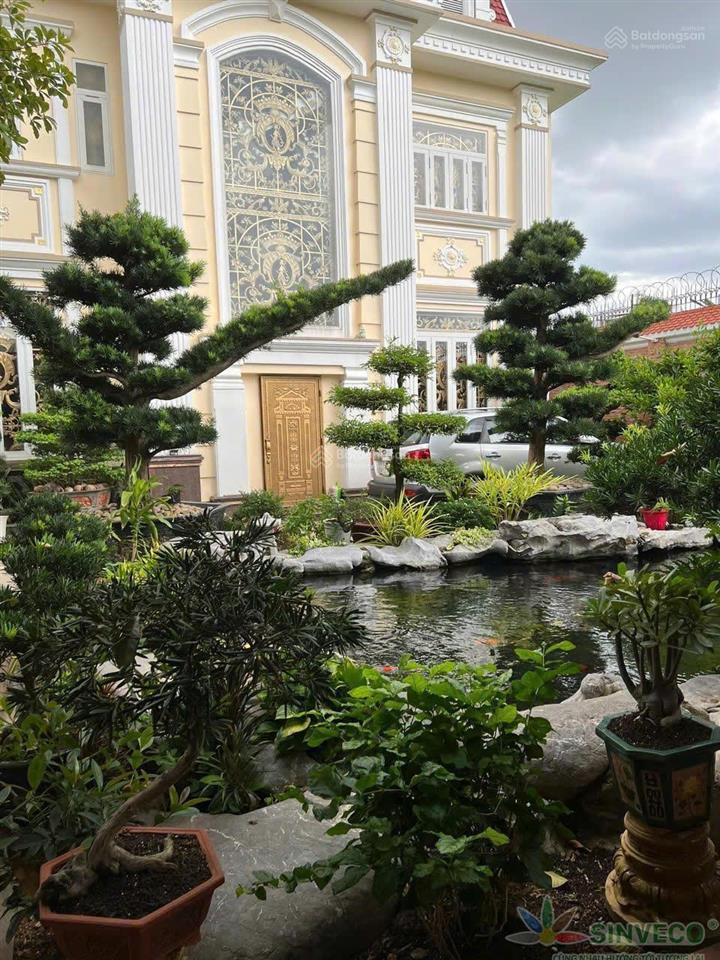 Bán biệt thự 652m2 có sân vườn, hồ cá coi với thiết kế siêu đẹp ngay khu trung tâm hành chính qận 2