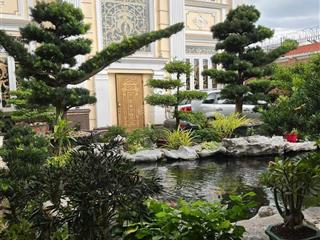 Bán biệt thự 652m2 có sân vườn, hồ cá coi với thiết kế siêu đẹp ngay khu trung tâm hành chính qận 2