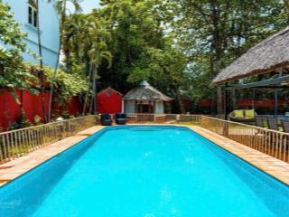 Cho thuê biệt thự 1.400m2 có hồ bơi, sân vườn rộng tại đường xuân thủy, thảo điền, q2