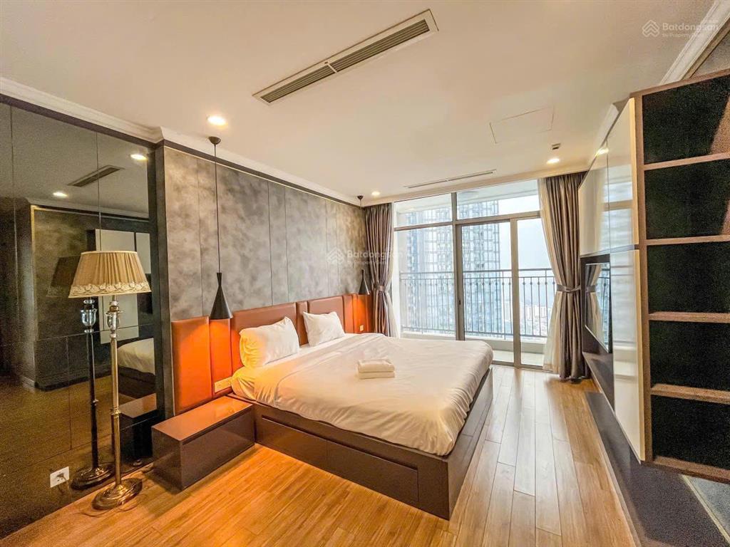 Cho thuê căn hộ view sông, 4pn, 3wc, 135m2 tại vinhomes central park, giá ưu đãi 70 triệu