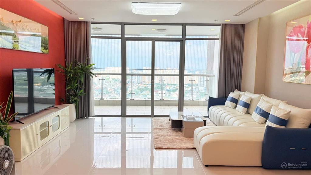 Cho thuê gấp căn hộ chung cư vinhomes central park quận bình thạnh  188m2, 4pn  80tr/th