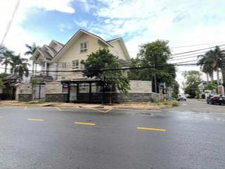 Bán gấp biệt thự góc 2 mặt tiền, 629m2, đường nguyễn văn hưởng, p thảo điền, q2, tp.hcm  220 tỷ