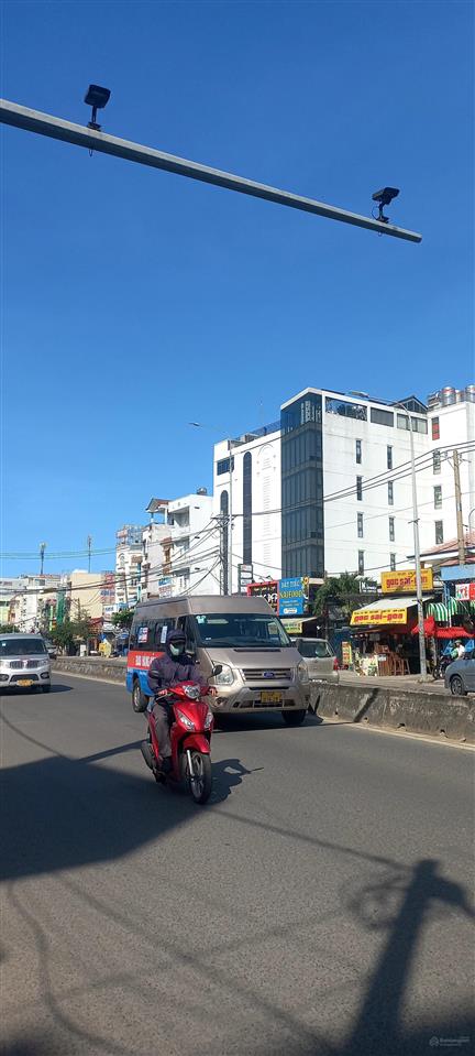 Bán nhà mặt tiền đường kinh dương vương, an lạc bình tân, dt 260m2 ngang 6.5mx40m, giá chỉ 27 tỷ.