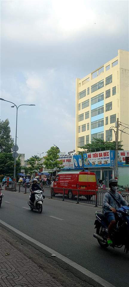 Bán nhà mặt tiền phan văn trị, cityland, gò vấp, 7.9mx27m, 186m2 giá chỉ 32 tỷ