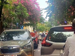 Bán nhà góc 2 mặt tiền đường nguyễn duy hiệu, p. thảo điền, q2, dt 5.7mx13m, 3 tầng, giá chỉ 23 tỷ