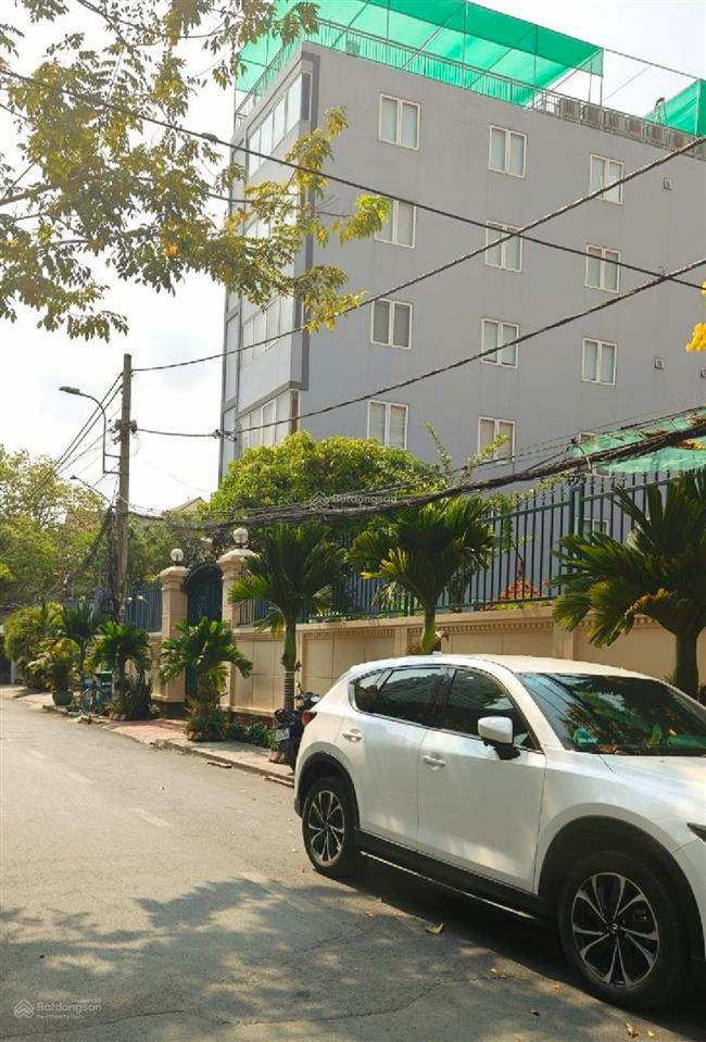 Bán nhà góc 2 mặt tiền đường nguyễn duy hiệu, p. thảo điền, q2, dt 5.7mx13m, 3 tầng, giá chỉ 23 tỷ