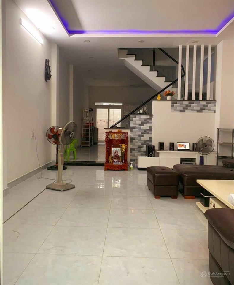 Bán gấp nhà mặt tiền trường chinh q12, 4,5mx17,5m, giá chỉ 7 tỷ.