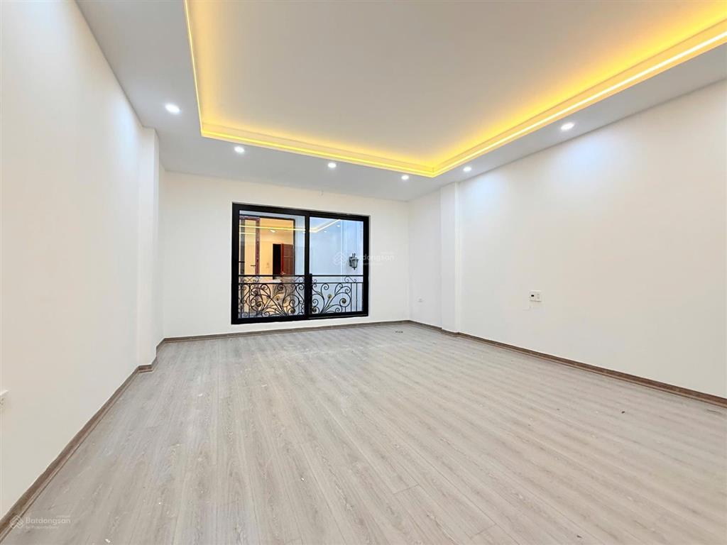 Bán nhà riêng đẹp tại hoa lư, 15 tỷ, 38 m2, 4pn, 4wc, nhiều tiện ích