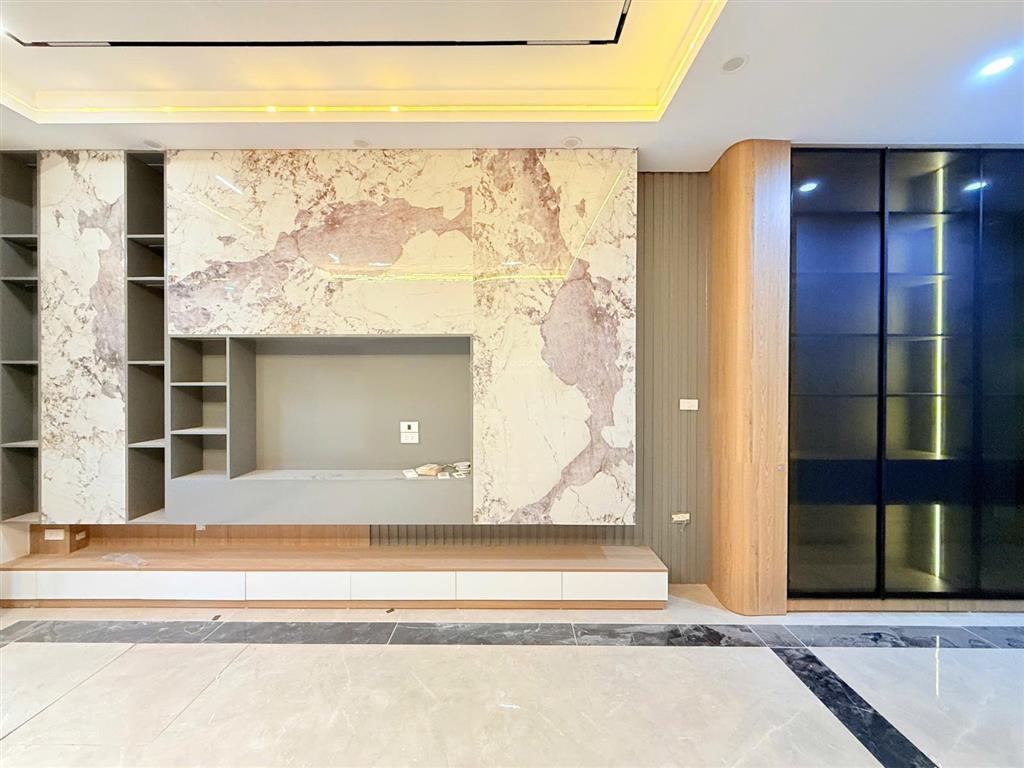 Bán nhà riêng đẹp tại hoa lư, 15 tỷ, 38 m2, 4pn, 4wc, nhiều tiện ích