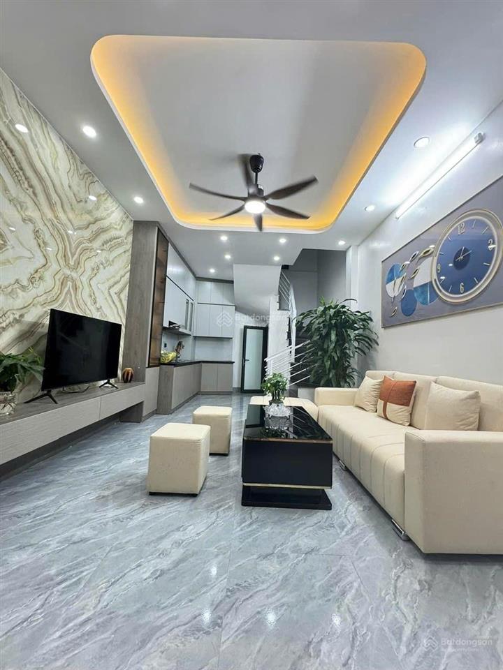 Nhà khung cột 6t thoáng mát view đẹp khách mua về ở luôn đường ô tránh kinh doanh cực tốt