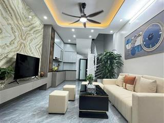 Nhà khung cột 6t thoáng mát view đẹp khách mua về ở luôn đường ô tránh kinh doanh cực tốt