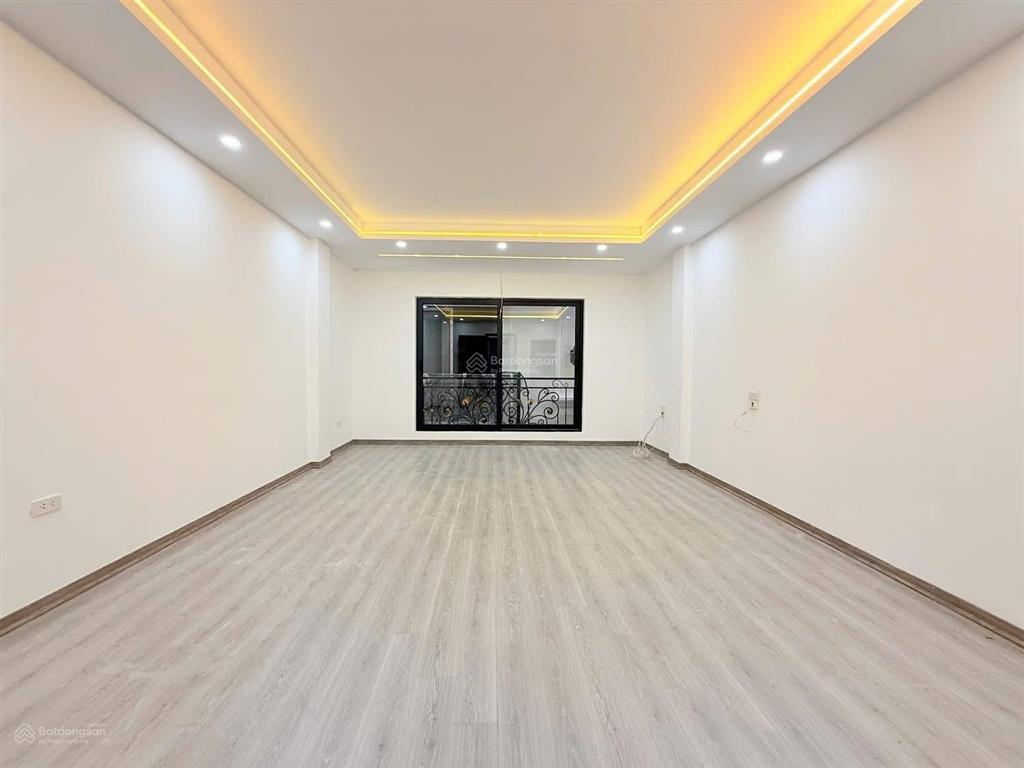 Bán nhà riêng tại hoa lư, 15 tỷ, 38m2, vincom center bà triệu, hot! uy tín