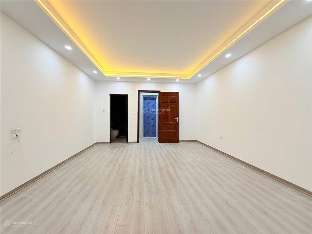 Bán nhà riêng tại hoa lư, 15 tỷ, 38m2, vincom center bà triệu, hot! uy tín