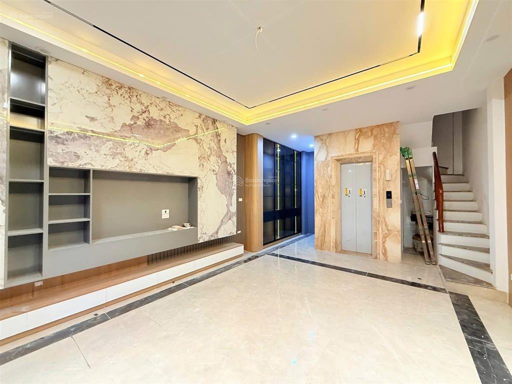 Bán nhà riêng tại hoa lư, 15 tỷ, 38m2, vincom center bà triệu, hot! uy tín