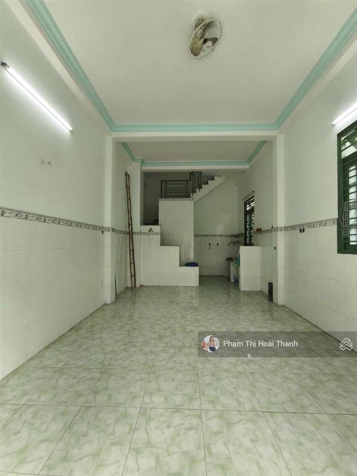 (7tr) cho thuê 2 tầng hẻm đình phong phú gần chợ, 1pn lớn, 2wc