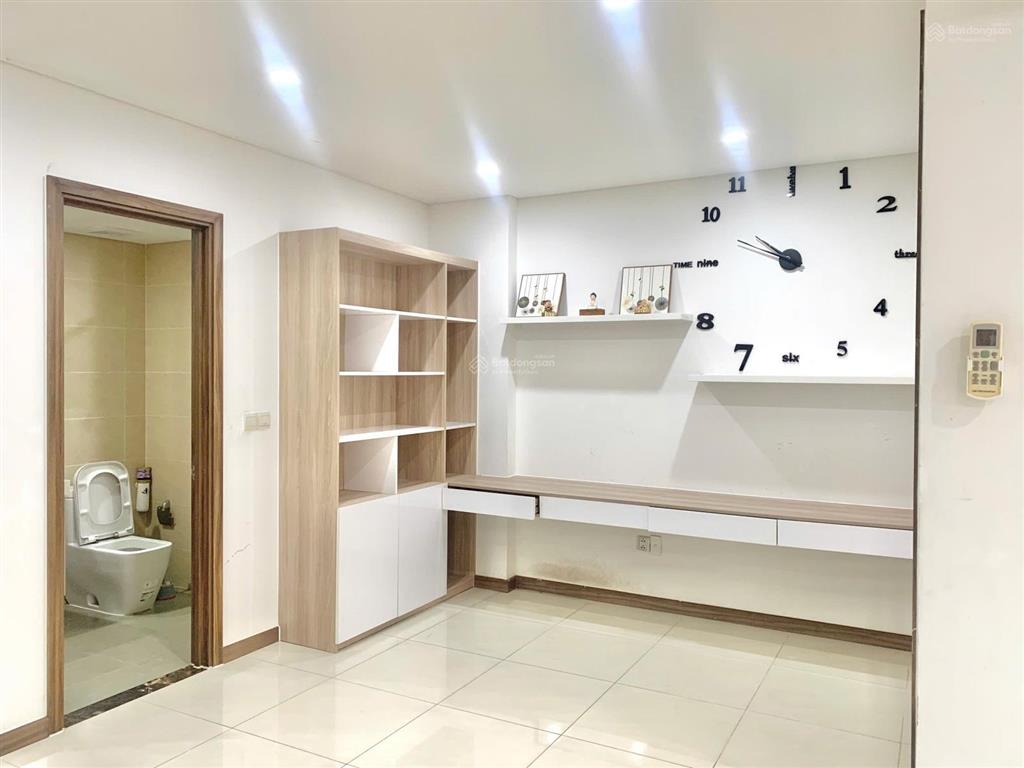 Căn hộ mới ban công, 1 phòng ngủ, full nội thất siêu rộng, thang máy gần vạn hạnh mall