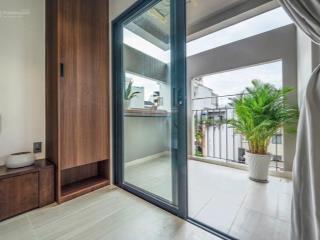 Căn hộ 1 pn ban công rộng, thang máy tận phòng, full nội thất chỉ cần xách vali vào ở