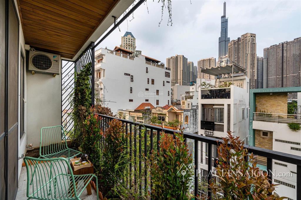Hàng hiếm 1 phòng ngủ 2 ban công view landmark 81, full nội thất cao cấp, thang máy tận phòng