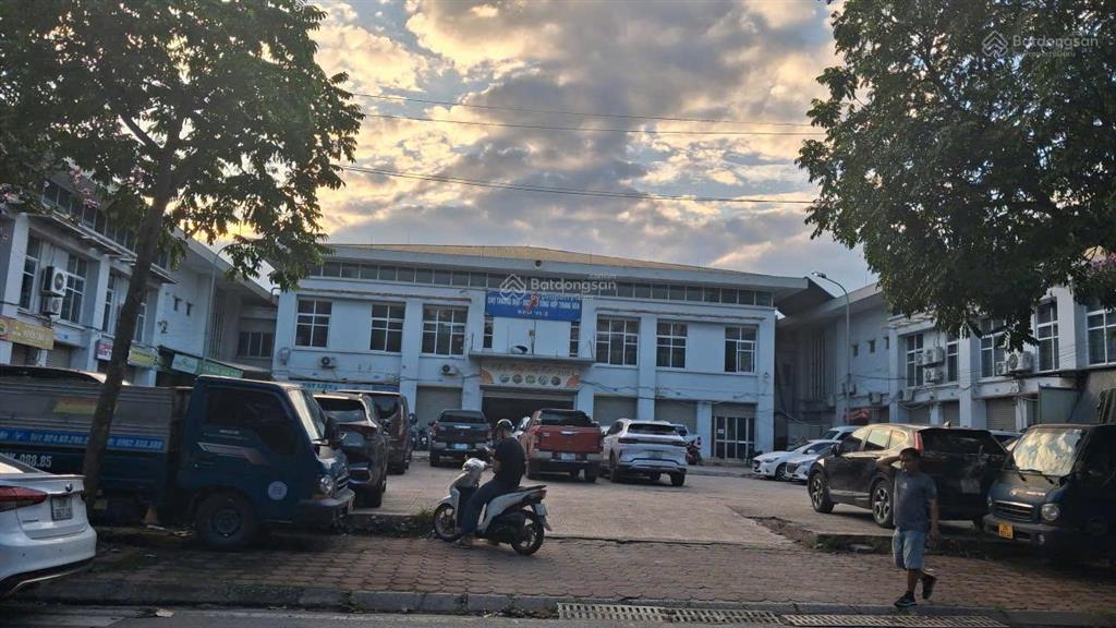 Cho thuê lk vinaconex 3 trung văn 90m x 5 tầng, ô tô tránh, kd, giá 23 triệu/tháng