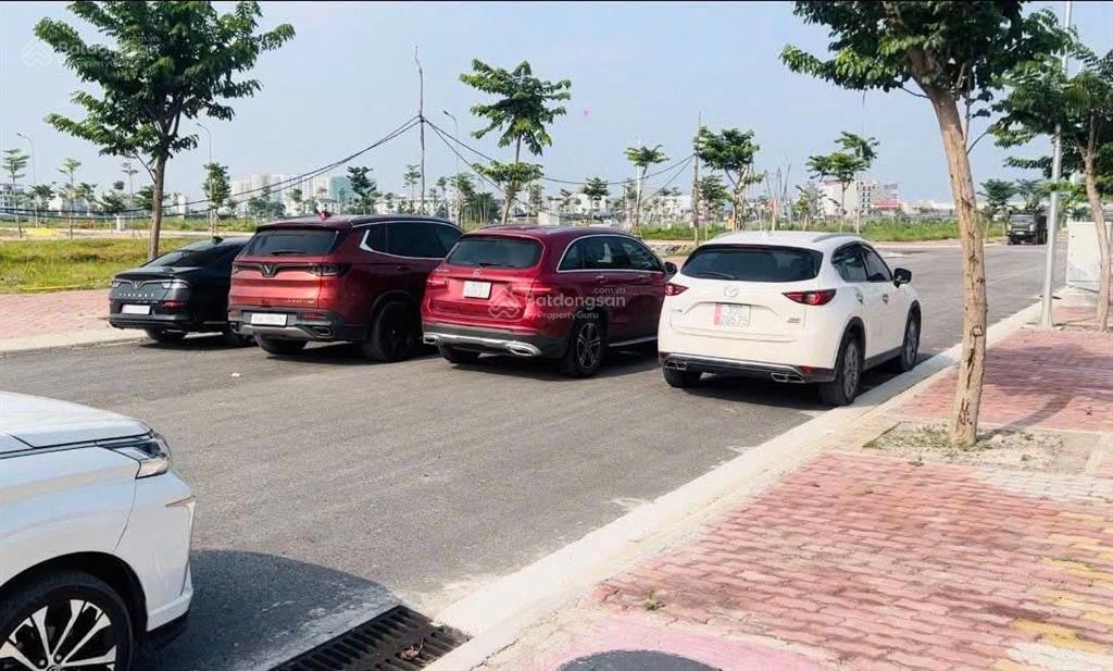 Cần bán đất đường tỉnh 295b khu vực quang châu, bắc giang, dt 90m, pl, ô tô