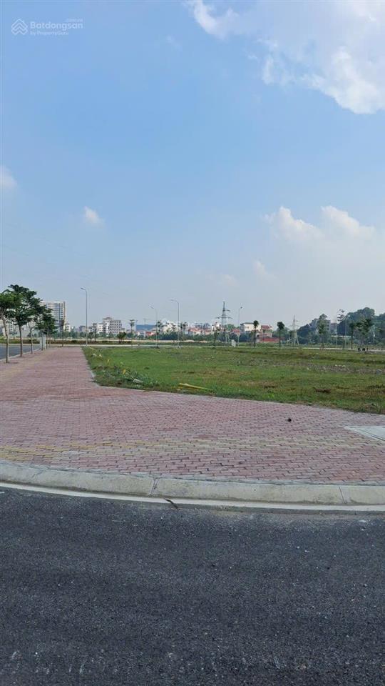 Bán đất phân lô trung đồng  vân trung  bắc giang, kinh doanh, vỉa hè