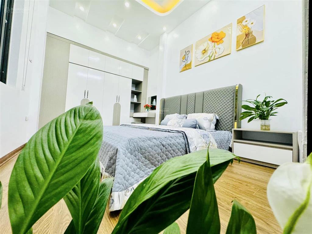 Nhà đẹp đê trần khát chân  gần bách kinh xây  ngõ thông  ở ngay  0382 487 ***