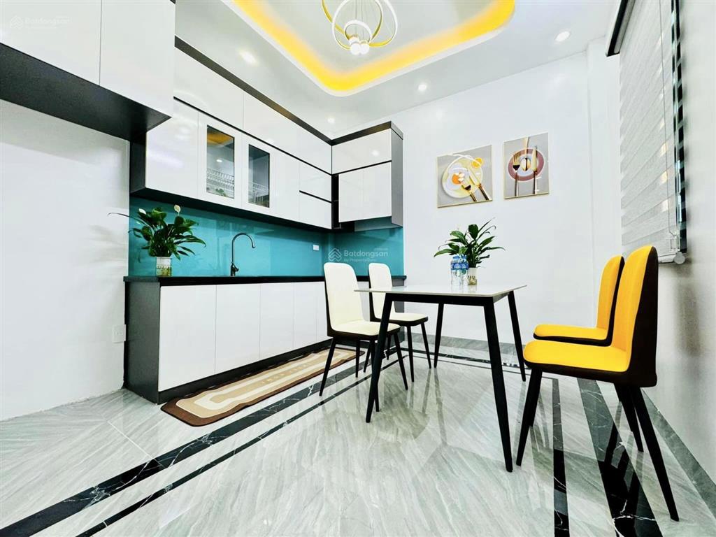 Nhà đẹp đê trần khát chân  gần bách kinh xây  ngõ thông  ở ngay  0382 487 ***