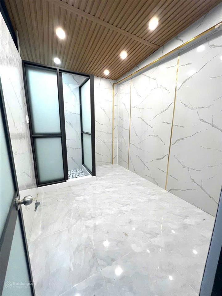 Mặt tiền lạc long quân q.11 kinh doanh sầm uất