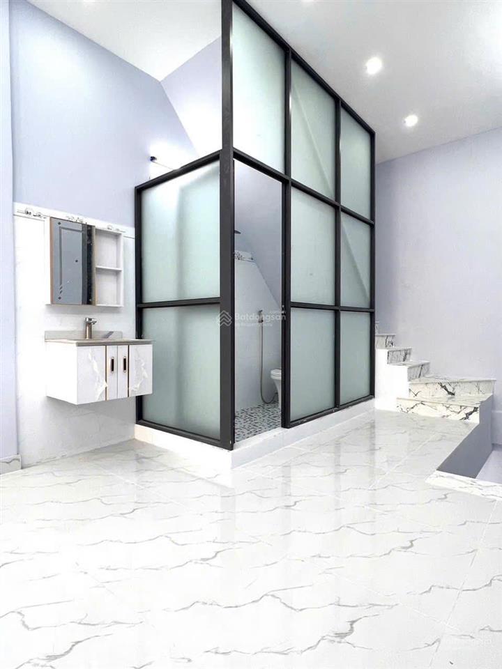 Mặt tiền lạc long quân q.11 kinh doanh sầm uất