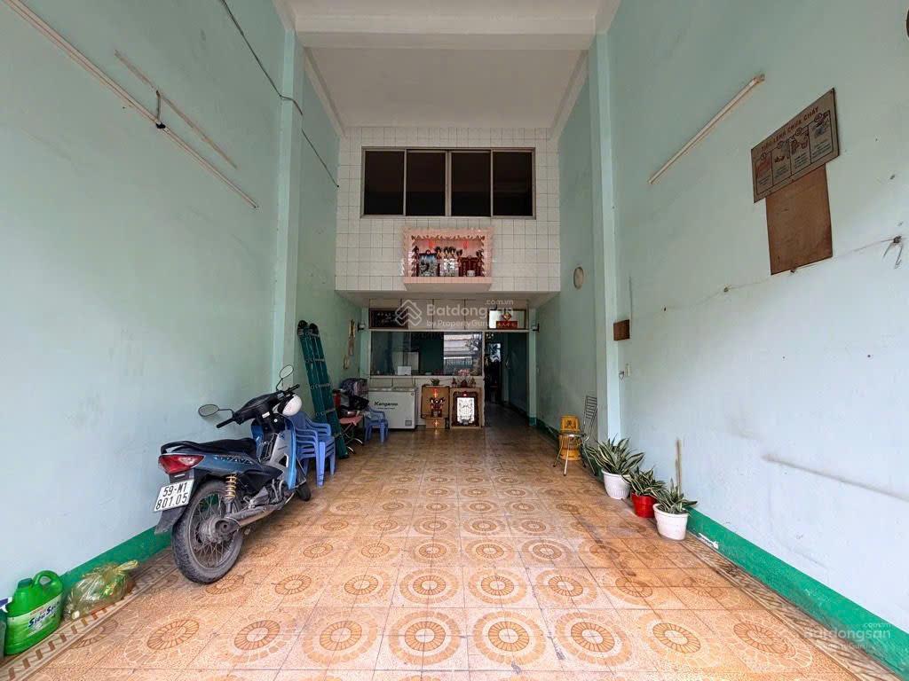 Mặt tiền nguyễn chí thanh 4x33m giá giảm sâu