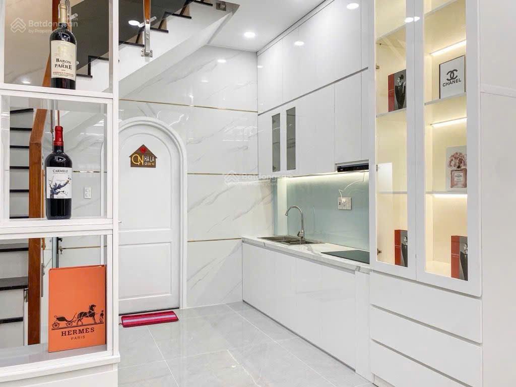 Lô góc 3 mặt thoáng hxh khu vip bình thới