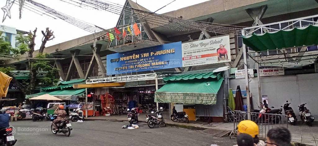 Lô góc ngay chợ nguyễn tri phương 5 tầng