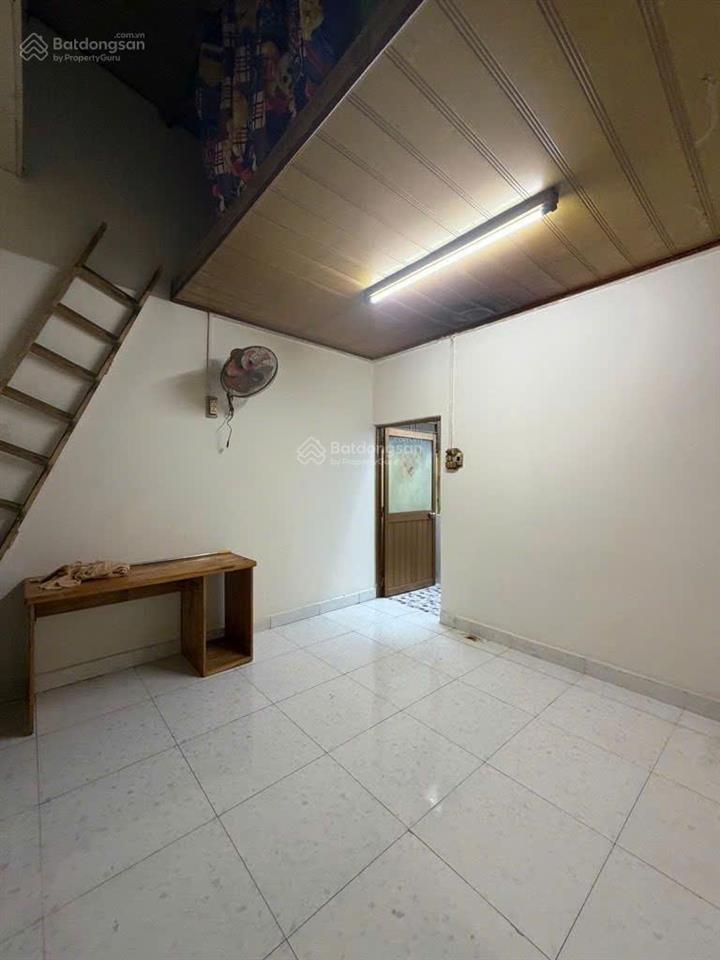 Ngang 7m  85m2 mặt tiền q. 11 2 căn