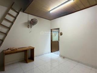 Ngang 7m  85m2 mặt tiền q. 11 2 căn