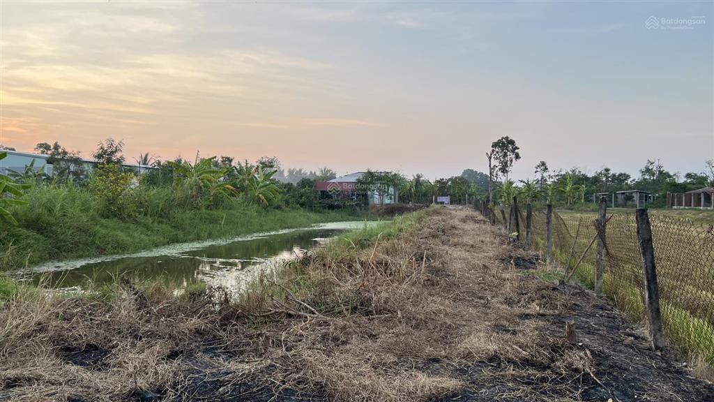 Bán gấp 1686m2 đất tại phước trung, gò công đông  sổ sẵn, giá chỉ 1,9 tỷ