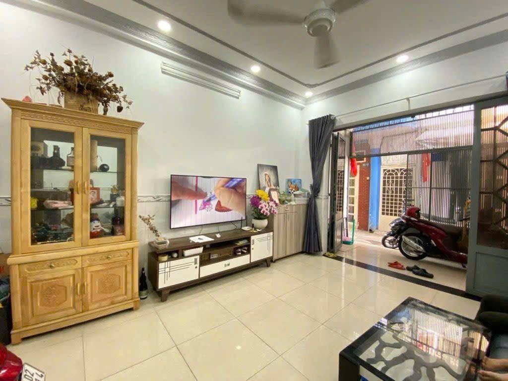 NHÀ 40M P15 PHẠM VĂN BẠCH TÂN BÌNH CHỈ 4 ĐỒNG