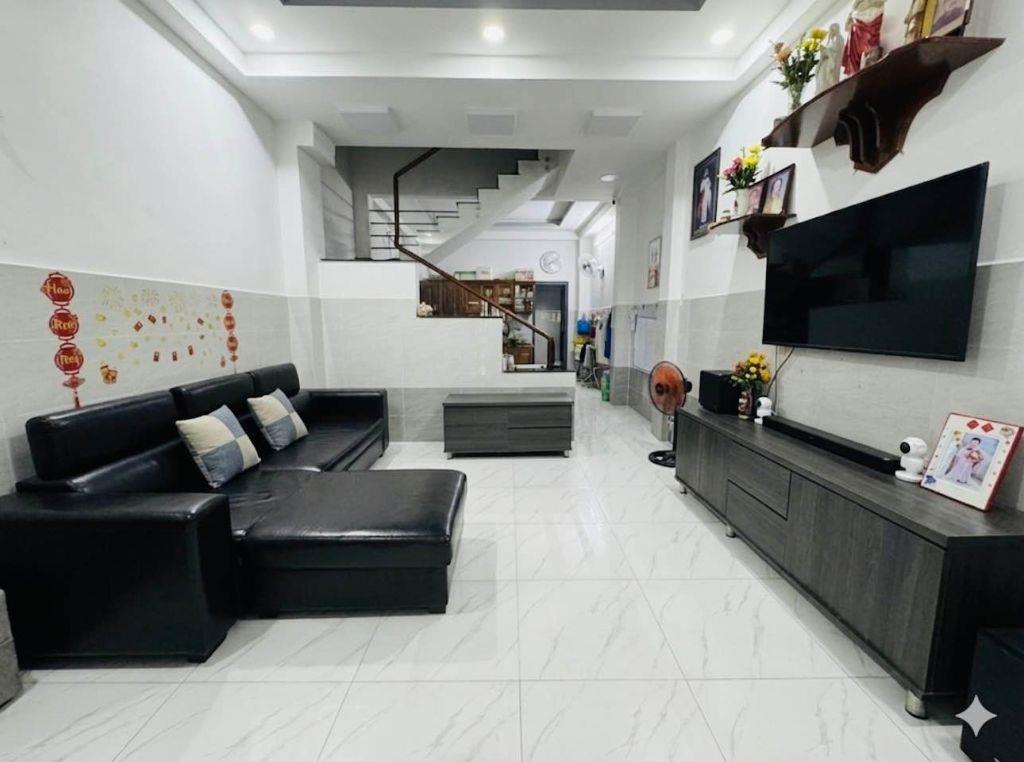 HÀNG NGON - SÂN BAY TSN 5” - 52M2 (4.5x12) A4 - 3 TẦNG NHỈNH 5 TỶ
