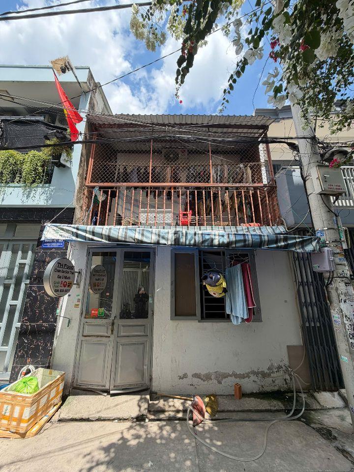 Vị trí đẹp: gần AEON Tân Phú, sát kênh Tham Lương