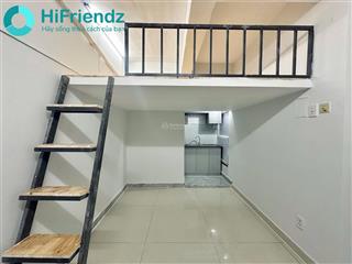 Nhà mới xây phòng có gác sẵn máy lạnh giá 3tr7 đối diện công viên
