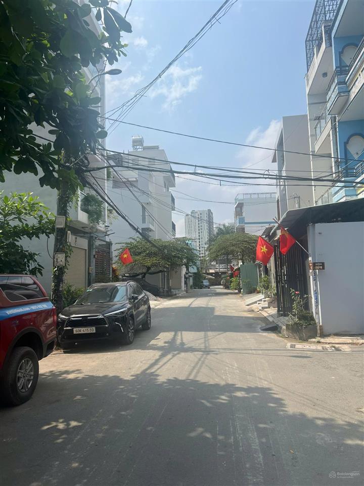 Bán đất nền mt đường 10m, ngay võ văn kiệt, đầy đủ tiện ích, 4x17m, shr, vuông vức