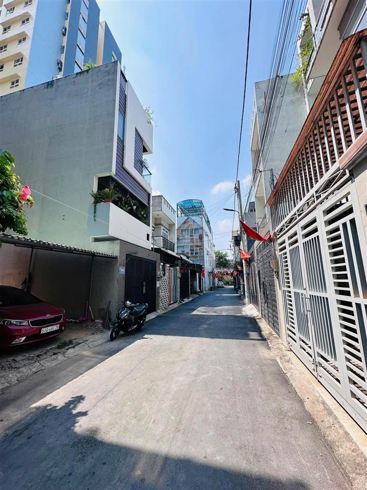 Nhà đẹp 4 tầng ô tô ngủ trong nhà, p.linh trung thủ đức, hoàn công chuẩn chỉ 4pn, 3wc, giá 7,5 tỷ