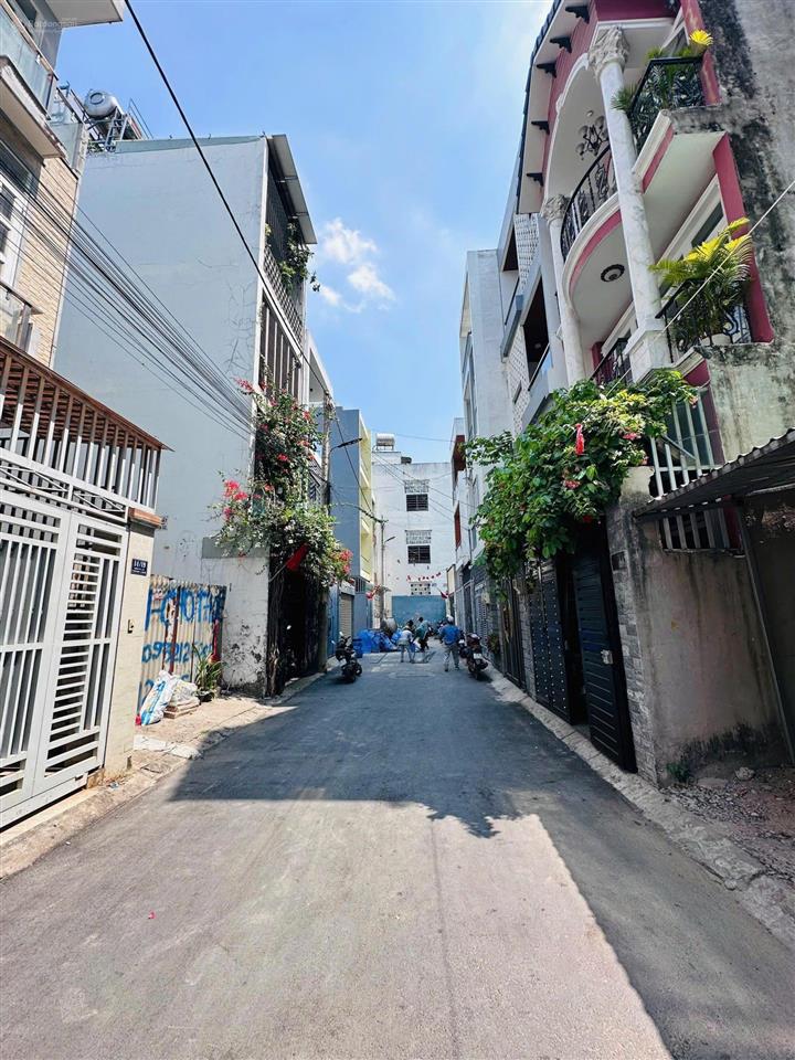 Nhà đẹp 4 tầng ô tô ngủ trong nhà, p.linh trung thủ đức, hoàn công chuẩn chỉ 4pn, 3wc, giá 7,5 tỷ