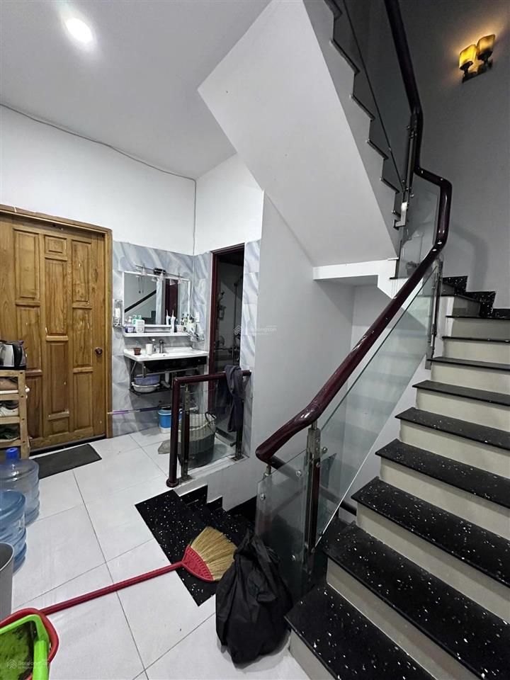 Nhà 1 trệt 2 lầu ngang 4m hiệp bình chánh giá tốt hơn định giá ngân hàng, 66m2 gần phạm văn đồng