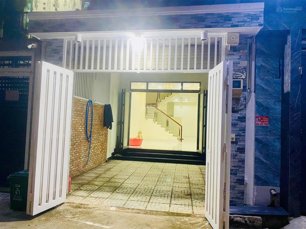 Hiếm  bán nhà 3 tầng hẻm ô tô p.linh đông thủ đức, 74,8m2 ngang 4m sổ hoàn công 3pn 4wc sân ô tô