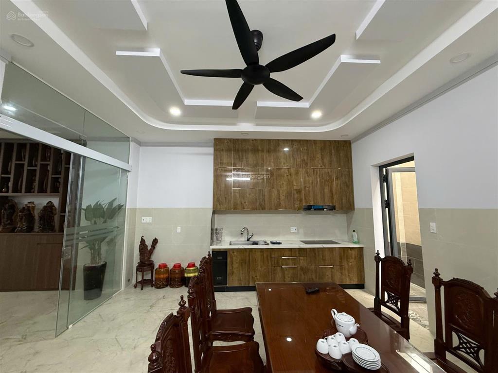 Bán chdv có 7 phòng lớn làm ký túc xá thu nhập 80tr/tháng đường kha vạn cân p.linh tây 103,2m2