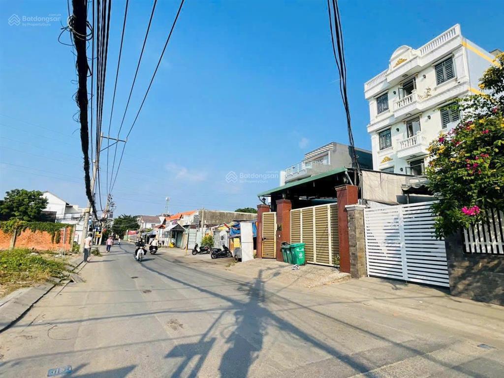 Bán tòa 5 tầng căn hộ dịch vụ mặt tiền đường 11 p.trường thọ 320m2 (8mx40m) dòng tiền 210tr/tháng